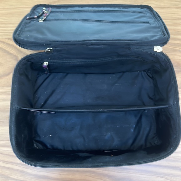 Kate Spade Make up bag - Picture 7 of 9